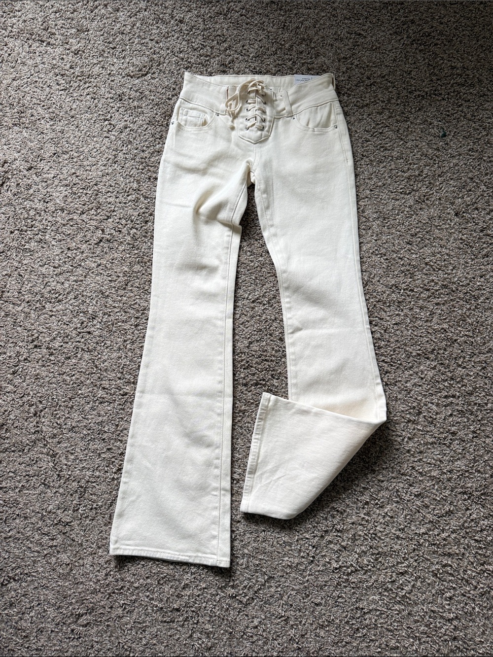 NWT PacSun Stretch Low Rise Boot Trendy Fall Cream Lace-Up Flare Jeans Pants